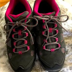 Bear Paw women’s Hiking Shoes
